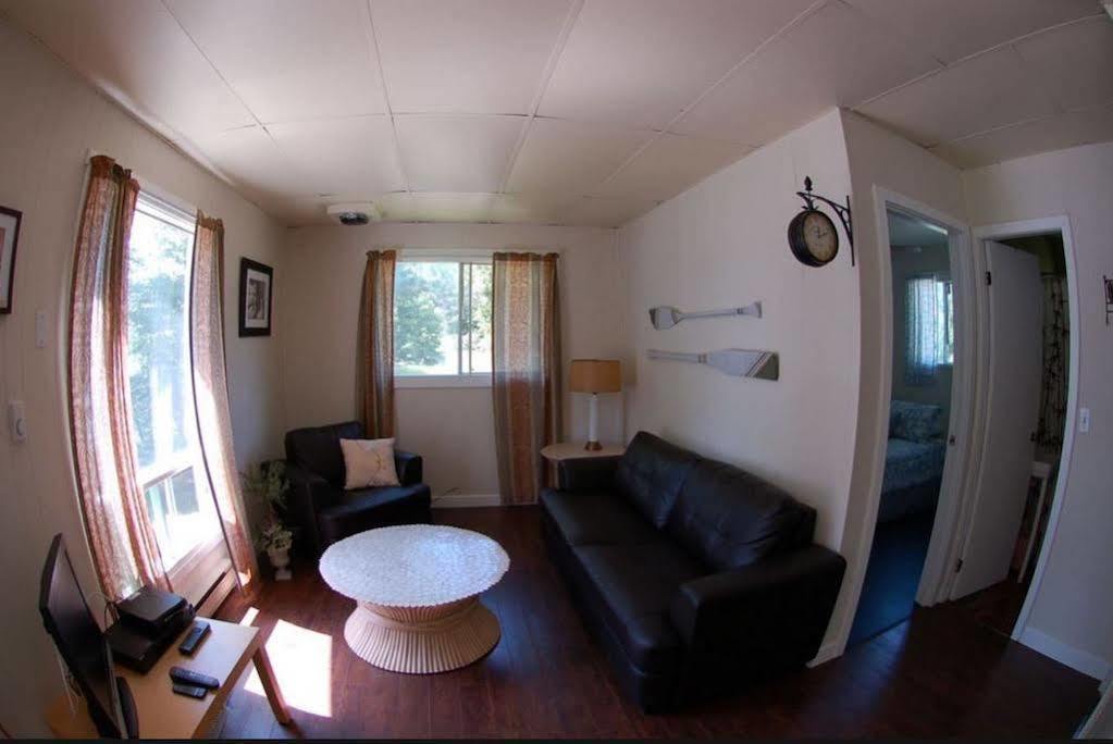 Muskoka Shores Cottages ポート・カーリング エクステリア 写真